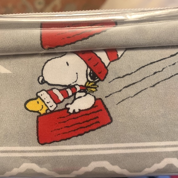 Peanuts Snoopy Woodstock Christmas Santa Fair isle sheet set - Queen NEW - Picture 3 of 4